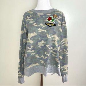 Camouflage Embroidered Sweatshirt Juniors Size Large